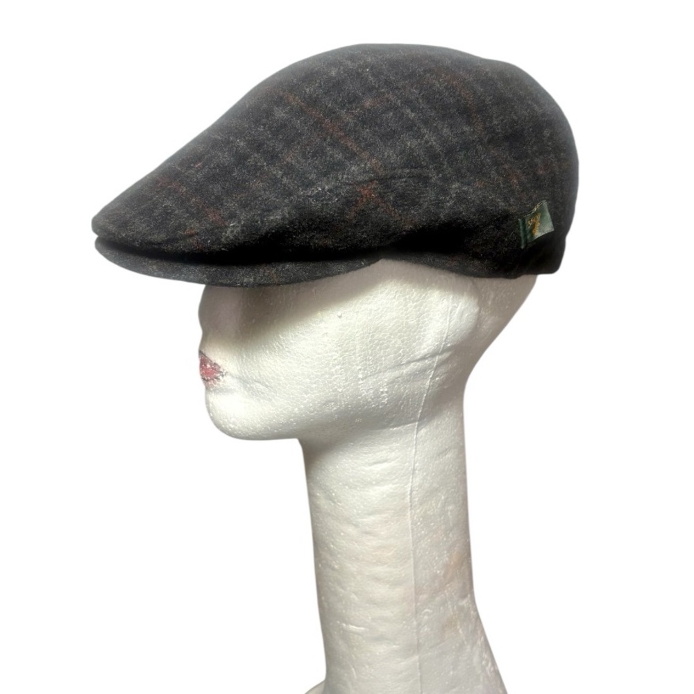 MUCROS WEAVERS Irish Trinity Plaid Wool Cap - Picture 2 of 6